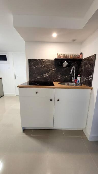 Appart 2 Chambres Avec Exterieur Cherbourg-en-Cotentin Dış mekan fotoğraf